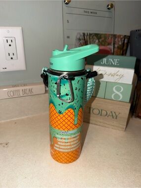 FrostBuddy 24oz Sports Buddy Tumbler Ice Cream and Sprinkles